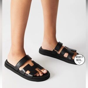 Steve Madden Black Leather Mayven Sandals